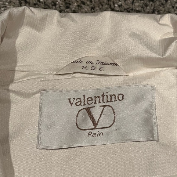 Valentino Long Cream Rain Jacket (no belt) Women’s Size 8 - Picture 2 of 6